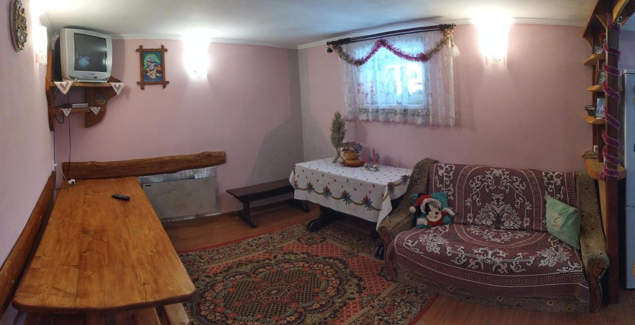 Родинна Оселя Slavske Bagian luar foto